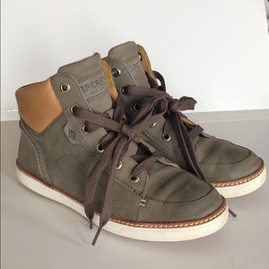 Sperry Gold Cup Rey Isla Brown Sneakers